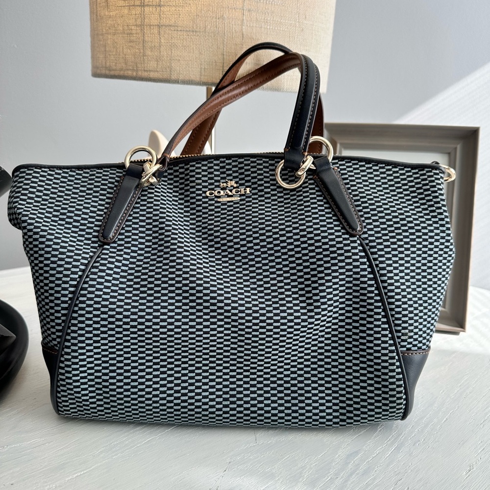 Coach used in good condition